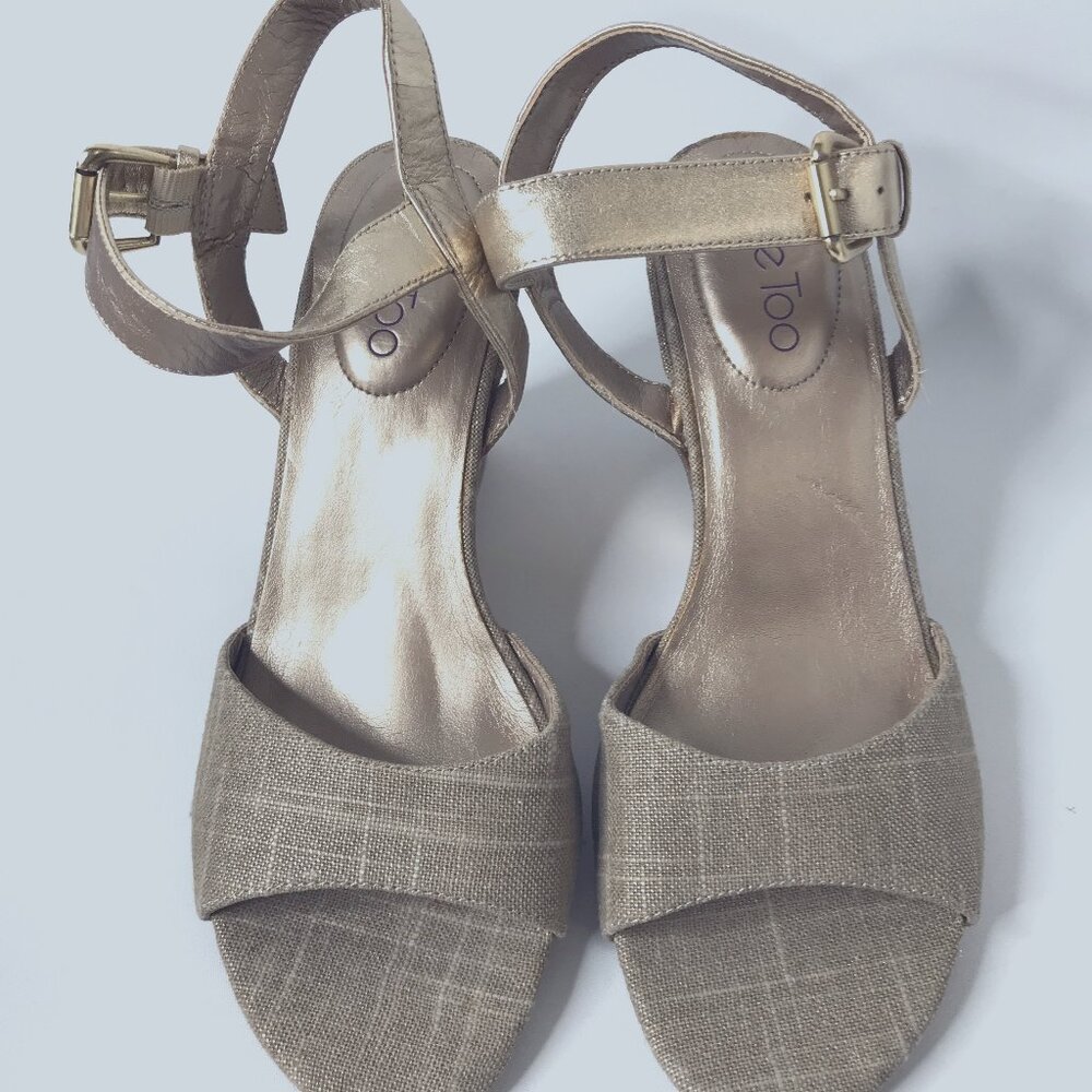 Women's Me Too Ankle Strap Linen Look Wedge Sandals Gold Size 8.5
